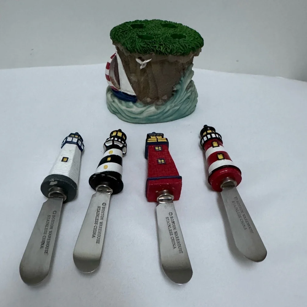 Vintage Colorful Lighthouses on Cliff Spreaders 4 pcs Set & Holder